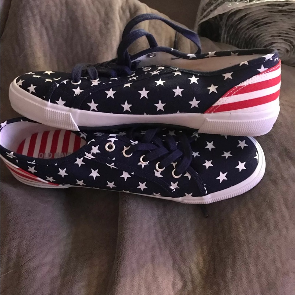 Old navy shoes